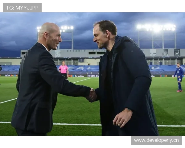 德尚执教风格稳健务实，强调防守纪律与团队协作