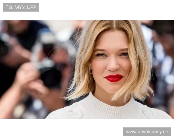 埃琳·安德森这生活简直像好莱坞电影，训练完直接换睡衣躺沙发那画面我服了