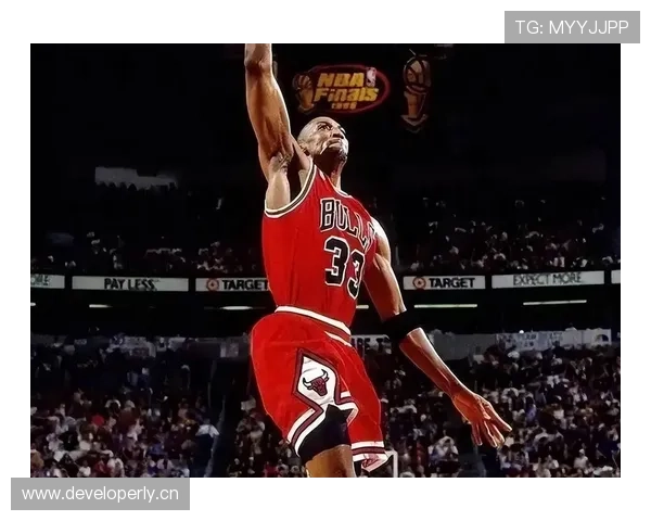 斯科蒂·皮蓬关键挡拆带动进攻节奏显著优于麦克海尔